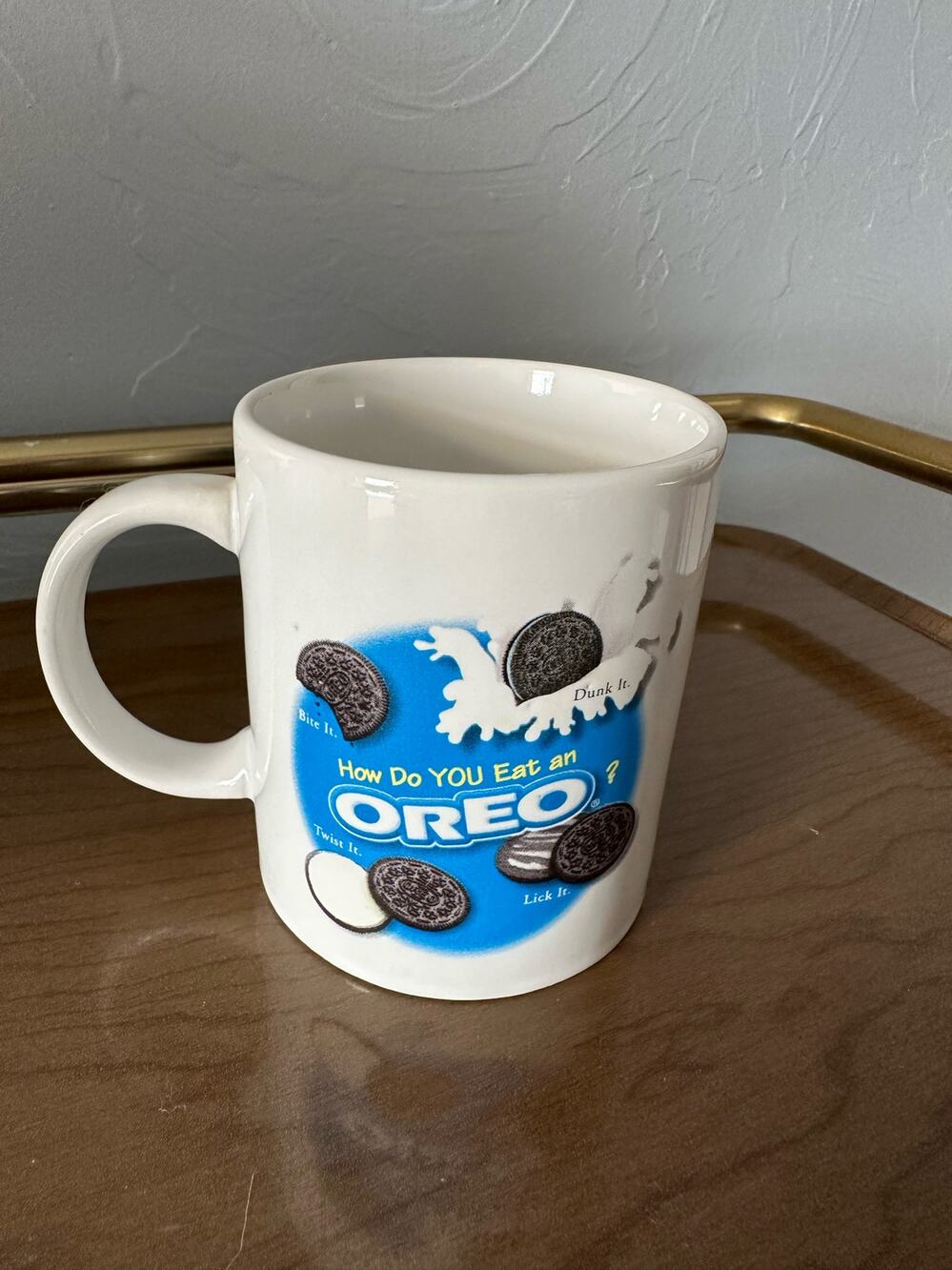 Vintage Nabisco Oreo Cookie coffee mug, ceramic, How do you eat an Oreo